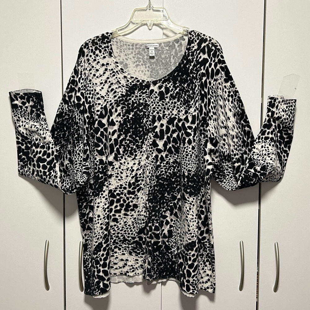 Bundle 3/$15, Croft and Barrow 3X animal print cardigan